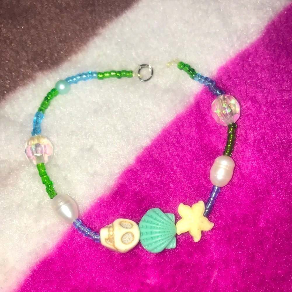 SEASHORE FINDINGS BEACH SKULL PEARL BEADED BRACELET OR ANKLET